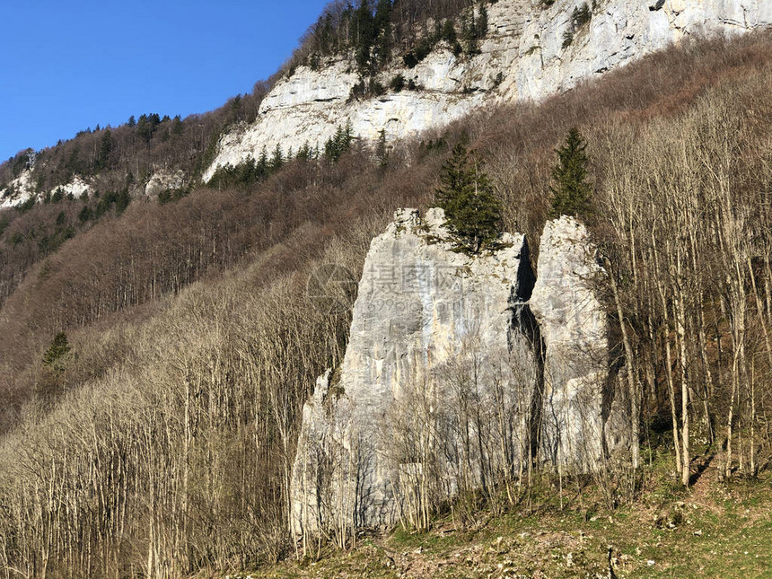 Alpstein山脉的高山景观和岩石山峰阿彭策尔内罗登AI图片