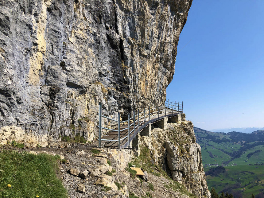 Ascher悬崖或阿尔普斯坦山脉和Appenzellland地区AppenzellInnerrhoden州大赦国际的Ascher图片