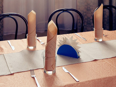 婚宴晚会餐桌布置背景图片