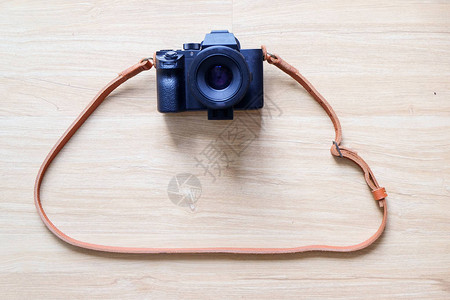 棕色皮革相机背带工艺图片