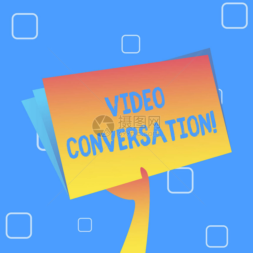 手写文字本视频对话概念照片以视觉方式与另一场通过计算机手持和提升空间彩色文件夹及内页演示的展示进行互动交图片