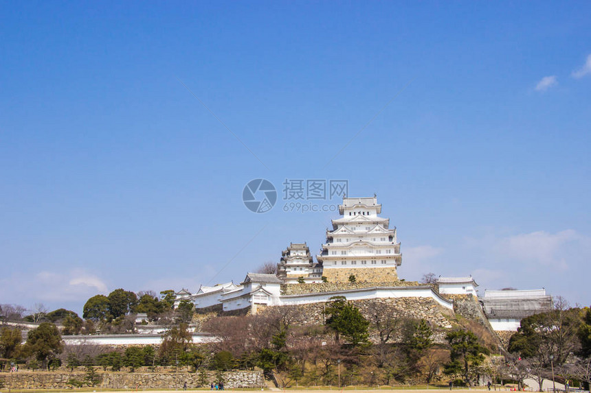 樱花期间的冰木城堡将在日本兵库县开花图片