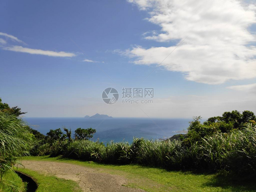 东北角草岭古道上的芒草图片