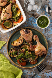 鸡肉和青蛙法国菜鸡肉和烤箱的玉米图片