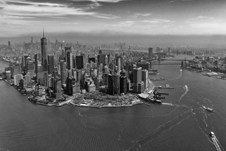 纽约新曼哈顿市从黑色和白色直升图片