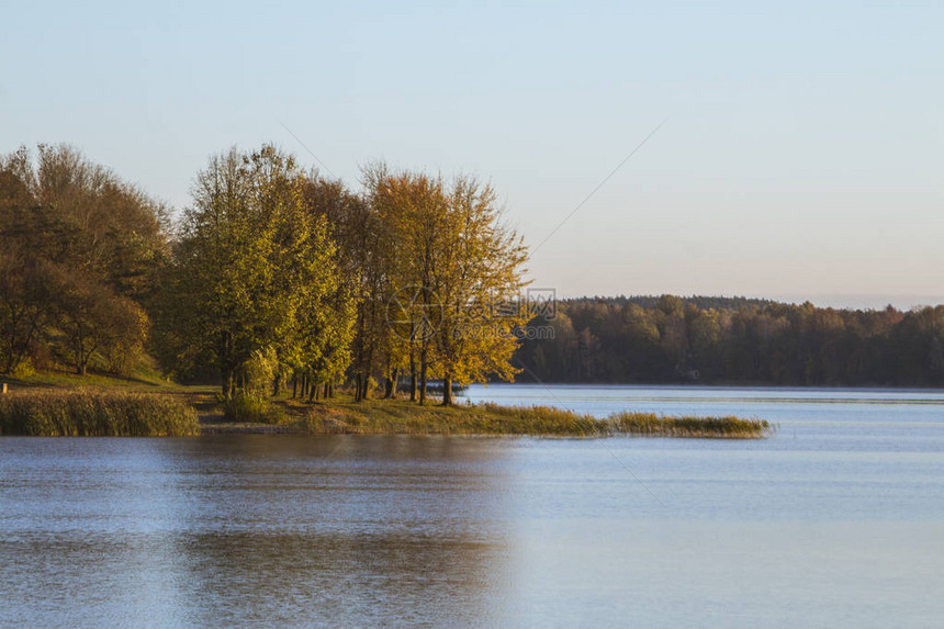 清晨特拉凯市湖景美极了立陶宛T图片