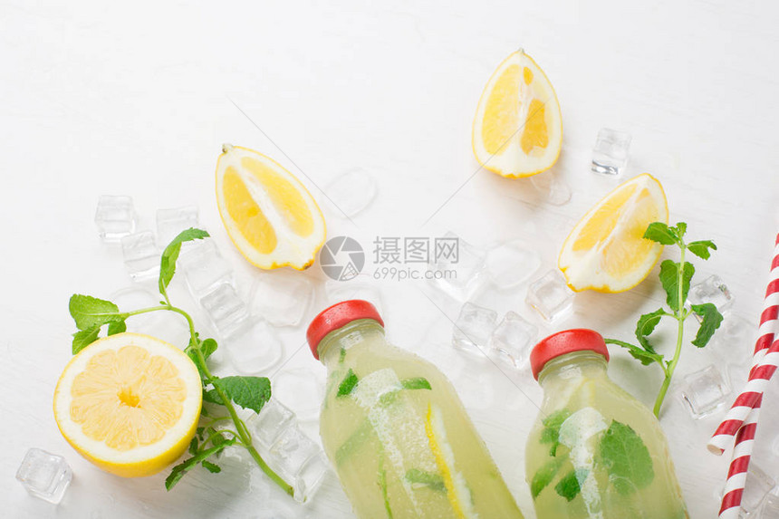 柠檬和薄荷柠檬或莫吉托鸡尾酒图片
