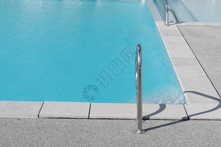 游泳池金属扶手图片