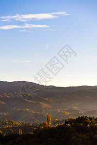秋天在南部施蒂里亚葡萄园地区在奥图片