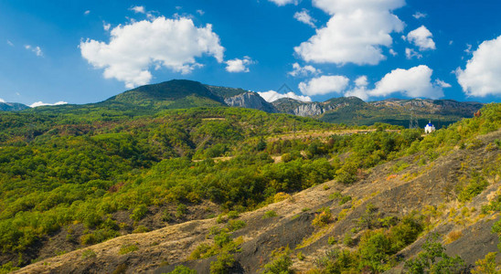 Gurzuf度假胜地附近的克里米亚山图片