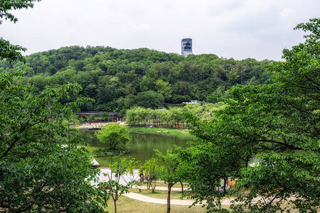 南朝鲜汉城的wolungyengji池塘和图片