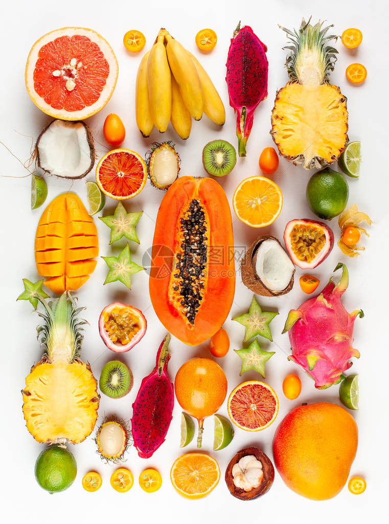 仍然生活在白色背景的新鲜异国水果中健康与水果一起饮食的概念顶级视野图片