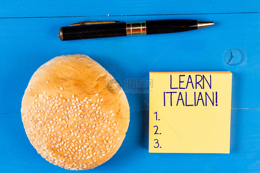 手写文本学习意大利语概念照片获得或获得说和写意图片
