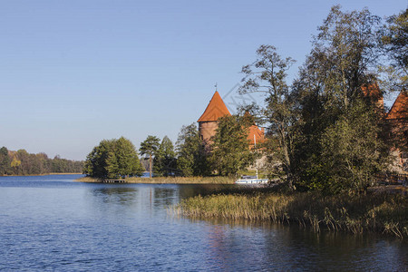 湖中岛的Trakai城堡立陶背景图片