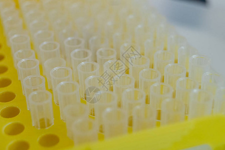 用于生化分析的塑料管图片