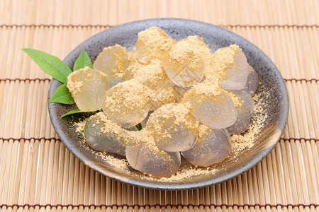 日式糕点蕨麻糬传统点心图片