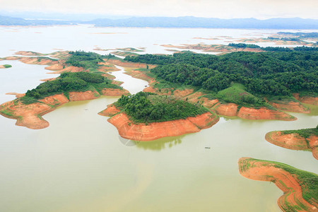 泰国南河省Sirikit王后大坝的空图片