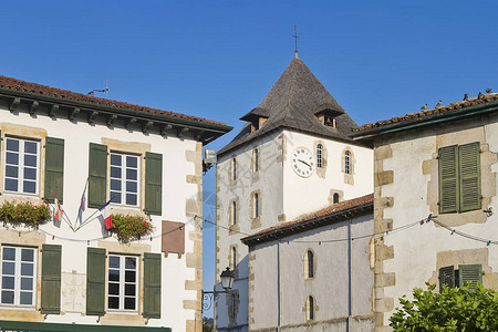 法国南部的萨雷巴斯克小镇图片