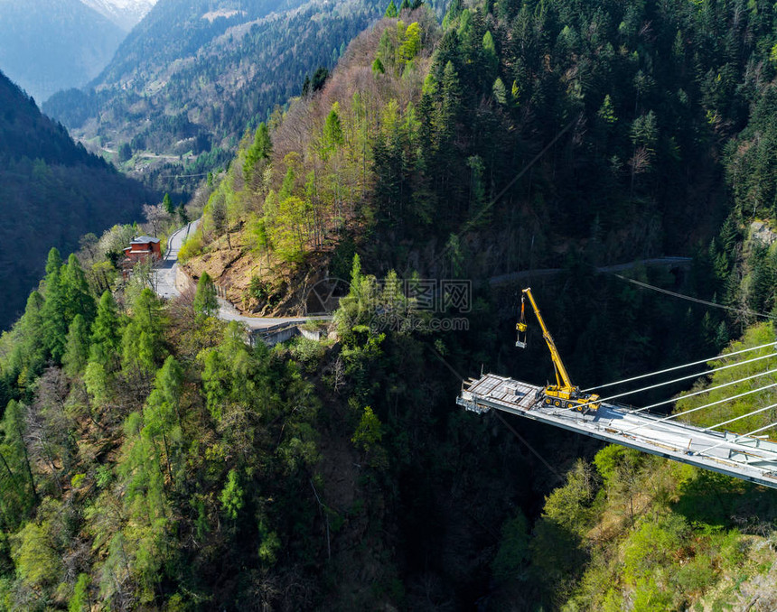 ValgerolaValtellinaIT2017年正在建造的有线停建桥图片