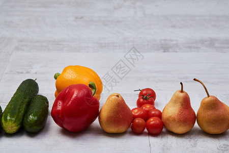 不同成熟五颜六色的水果和蔬菜的组成五颜六色的水果和蔬图片