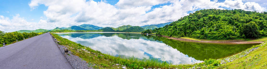 怀普鲁水库全景图白天有山位于泰国那图片