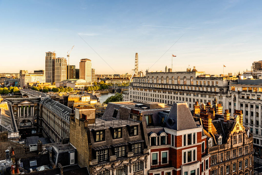 伦敦市的城市景色高角度观日图片