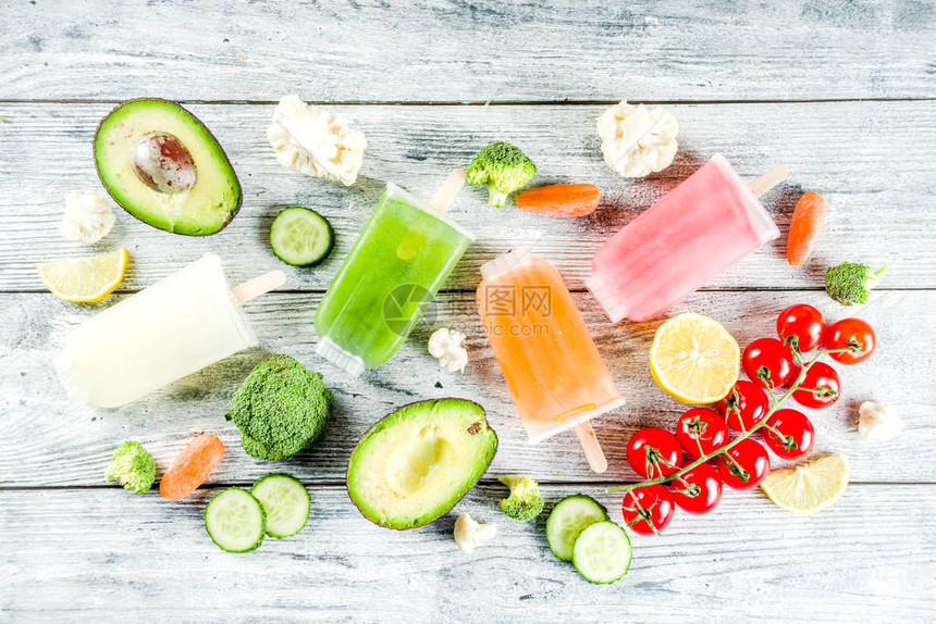 时尚纯素食品蔬菜冰淇淋冰棒鳄梨黄瓜番茄甜菜胡萝卜西兰花椰菜奶油冰淇淋饮食健康的生活方式图片