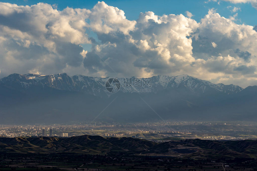 来自土耳其的蓝天雪山地貌景观Blu图片