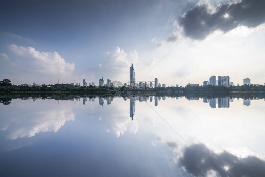 南京市天际线带有图片