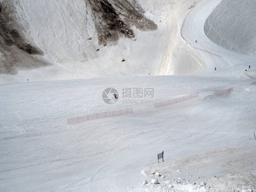 洛基山滑雪胜地高尔基戈罗德图片