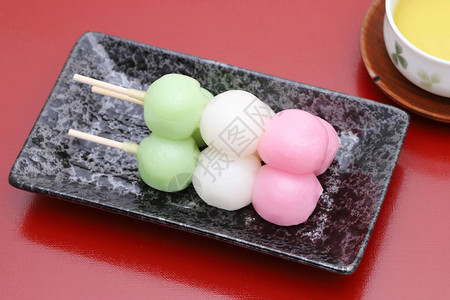 日本传统美食品三等库丹戈Sanshoku图片