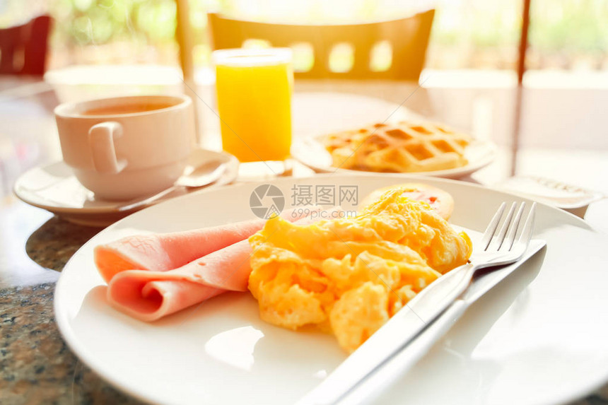 饭店服务菜单的早餐食谱单图片