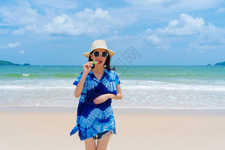 泰国普吉岛中午在海洋或自然海户外度假期间图片