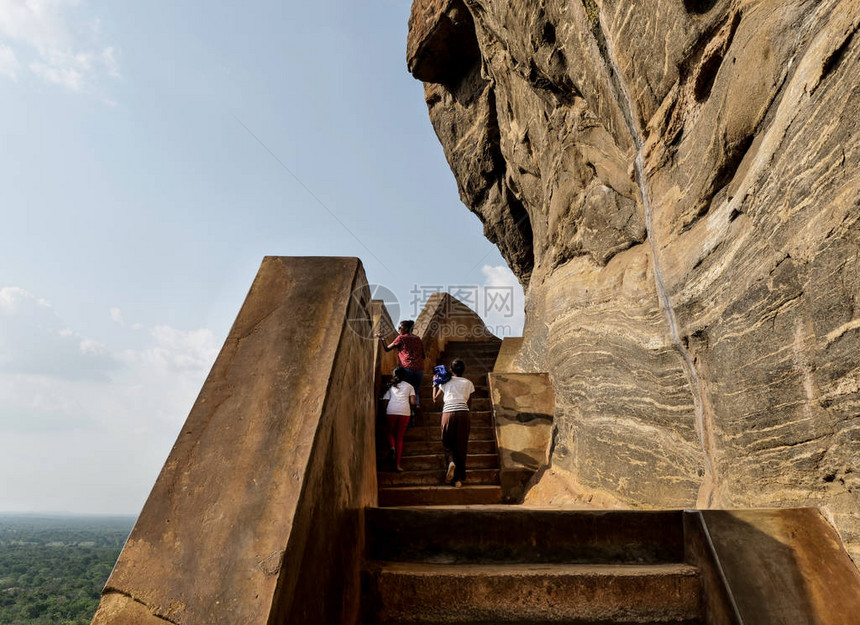 锡吉里亚岩是斯里兰卡的一座古老堡垒锡吉里亚是联合国教科文组织世界遗产这位于斯图片