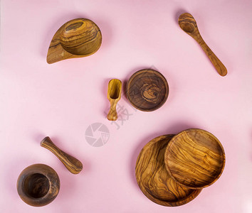 一套木制厨房用橄榄木制成的木制餐具粉图片