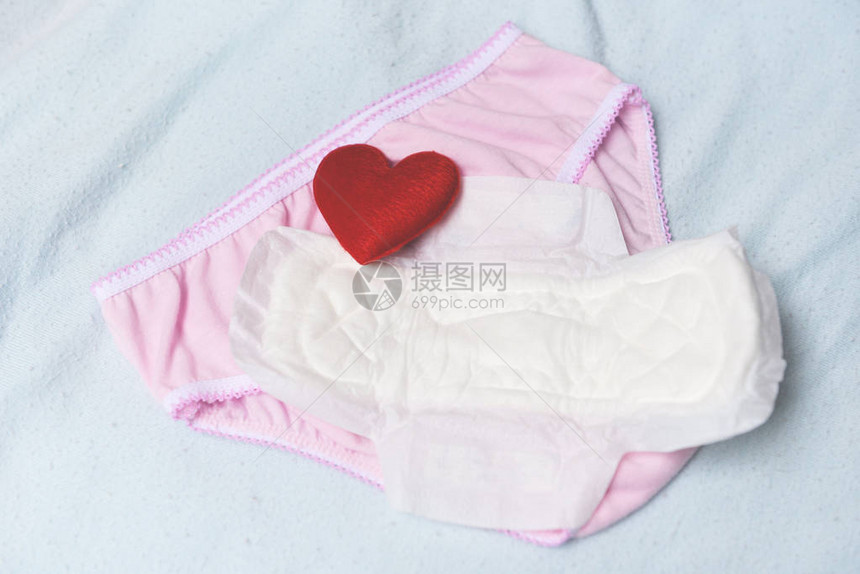 红心内裤上的卫生巾或女卫生垫女卫生意味着女时图片