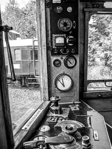 在匈牙利Szentendre的一辆复古列车图片