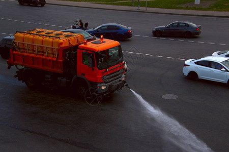 街道供水机洗一辆交通图片