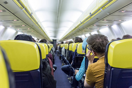 国内有低价商业飞机乘客在座图片