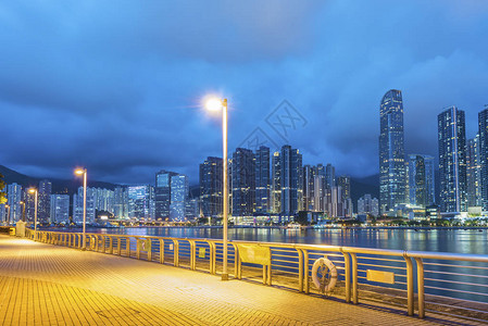 香港市黄昏时海边的预告和图片