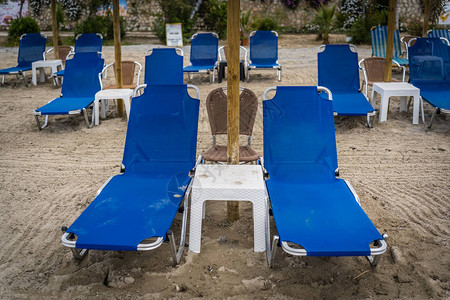 希腊Zante的Alykes海滩上旅游季节开始图片