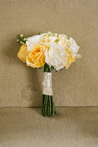 白橙色婚礼花束以蜜图片