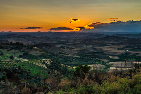 美丽的日落马扎里诺卡尔塔尼塞塔西里图片