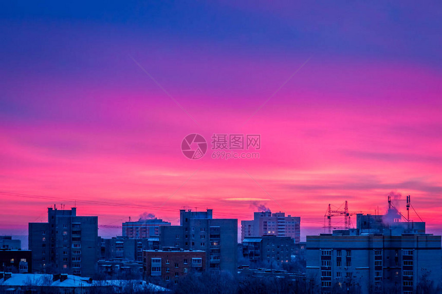 夕阳红云城市建筑图片