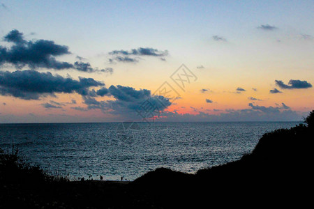 日落在齐波利特海滩红日落在瓦哈卡海红图片