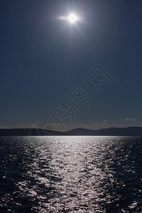 地中海的太阳反射图片