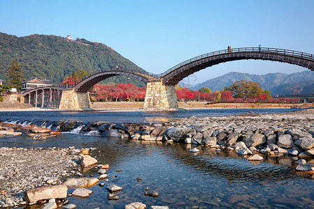 日本山口省山口上西木河和岩中图片
