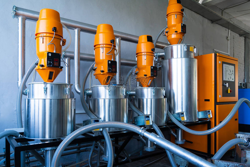聚氨酯泡沫管的生产制造设施自动生产设施机器单图片