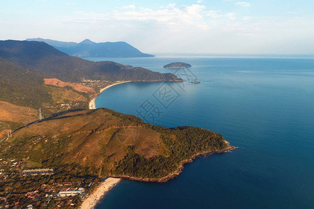 Maresias和Pauba海滩的鸟瞰图图片