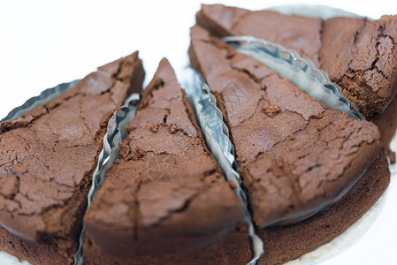巧克力布朗尼布朗尼是一种方形的烘焙巧克力甜点图片